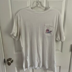 Adult Medium White 4th of July Vineyard Vines Shirt